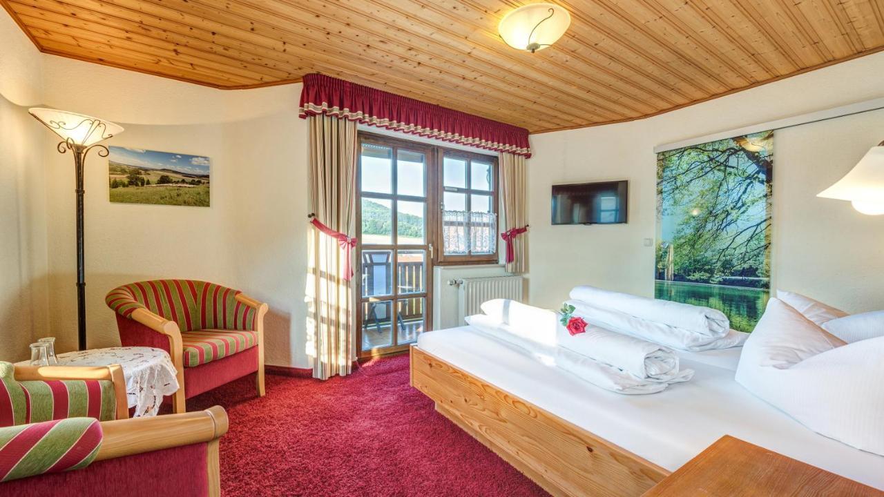 Landhotel Zur Gruenen Kutte Bernshausen Exterior photo
